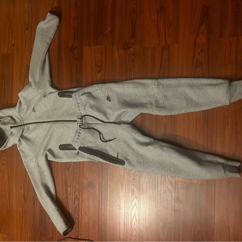 Nike tech Fleece and pants